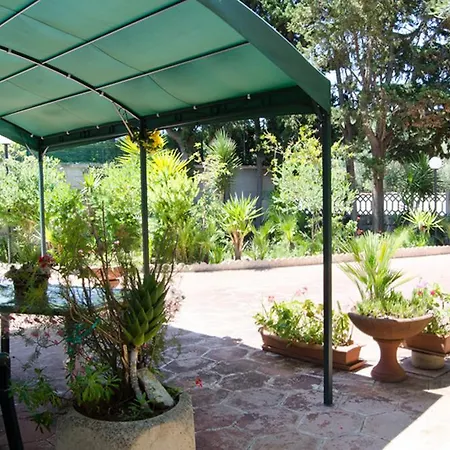 Nyaraló Donata